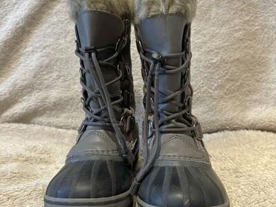 Sorel Youth Size 2 Gray Waterproof Winter Boots