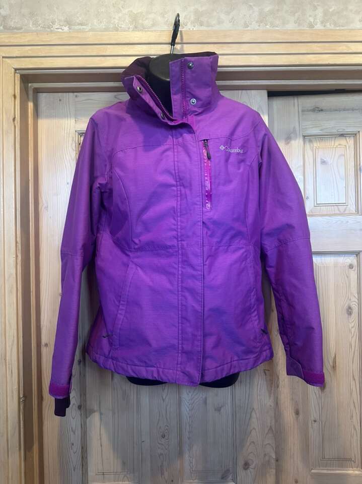 Columbia Women’s M Omni Tech Purple Jacket