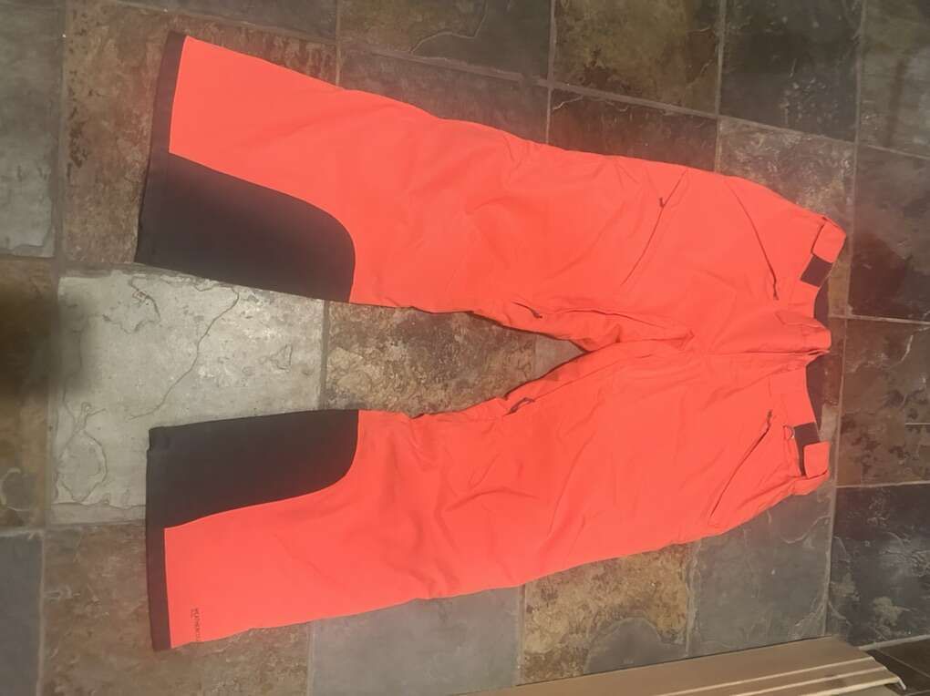Eddie Bauer XL Women’s Peach Snowboard Pants