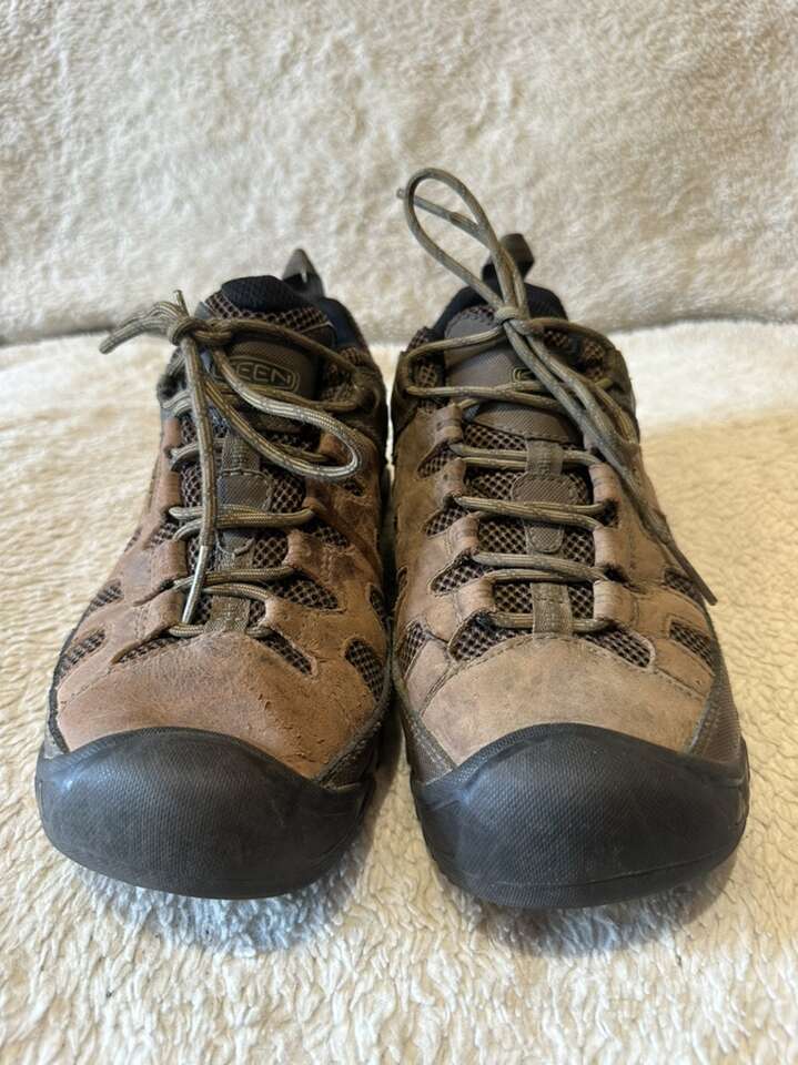 Keen Men’s 9/8.5 leather & Mesh Hiking Shoes