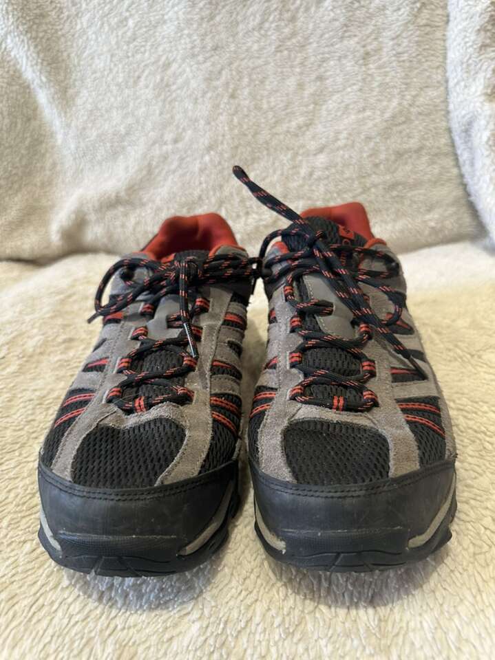 Columbia Men’s Size 10.5 Waterproof Hiking Shoes