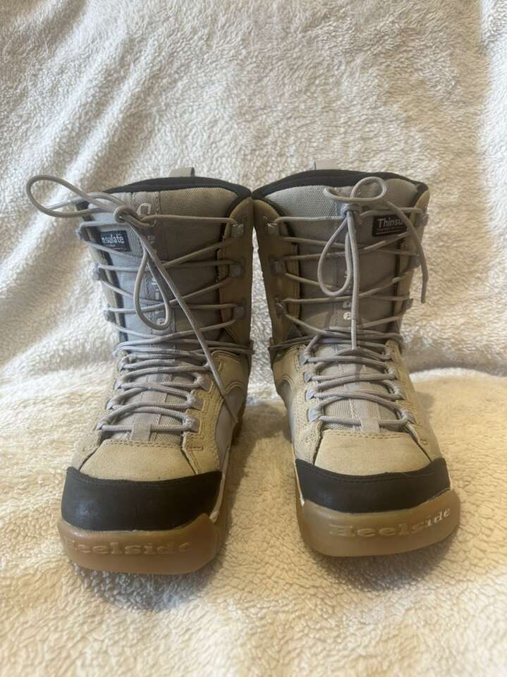 Heelside Men’s Size 9 Beige/Gray Snowboard Boots