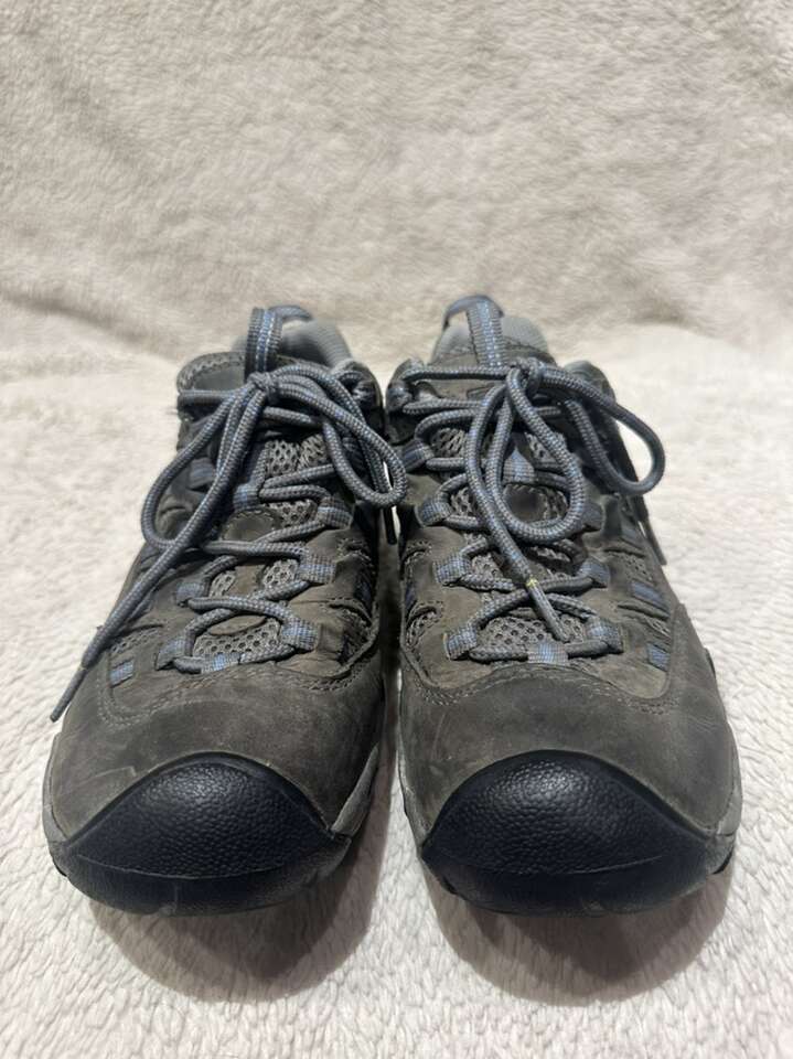 Keen Women’s Size 8.5 Waterproof, Hiking Shoes
