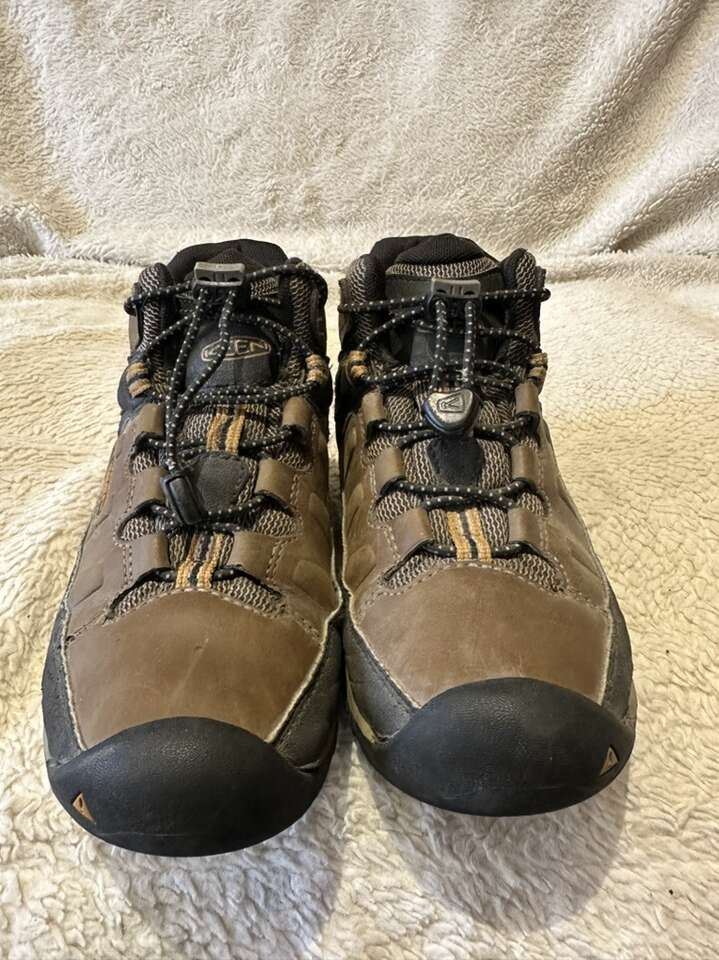 Keen Youth Size 4 Brown Waterproof Hiking Boots