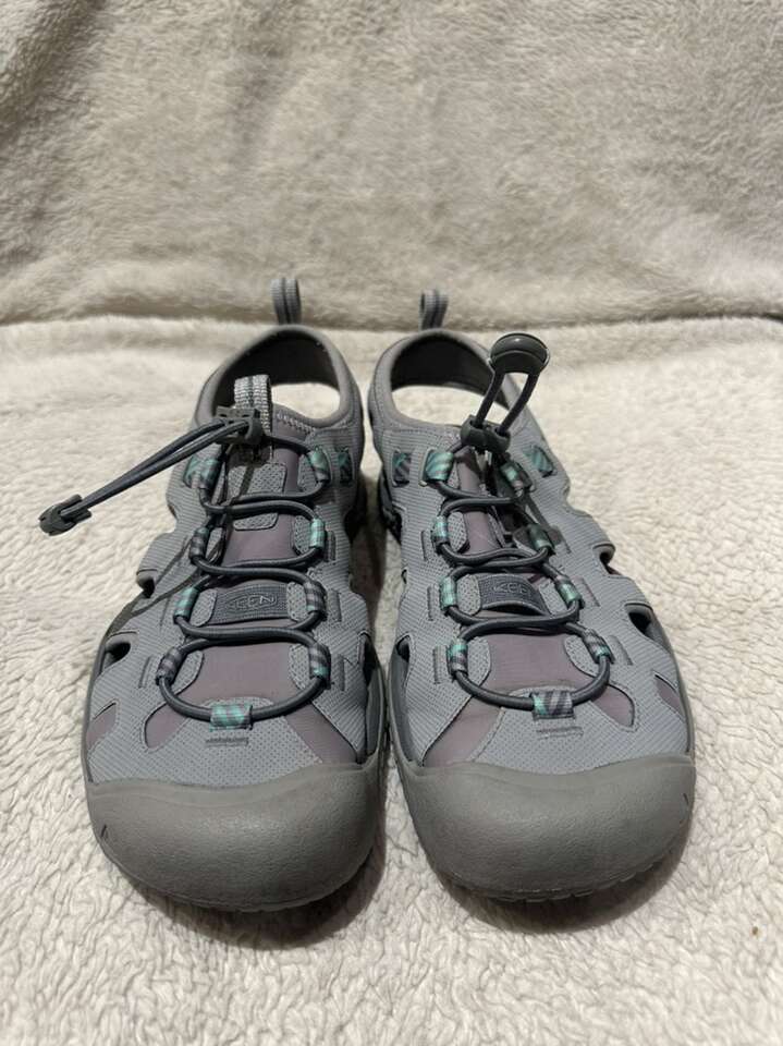 Keen Women’s 10 Gray Water Or Hiking Sandals