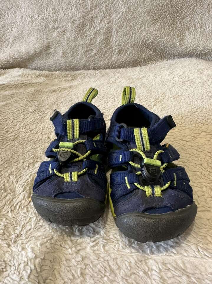 Keen Toddler Size 8 Blue/Lime Wtrprf Hiking Sandal