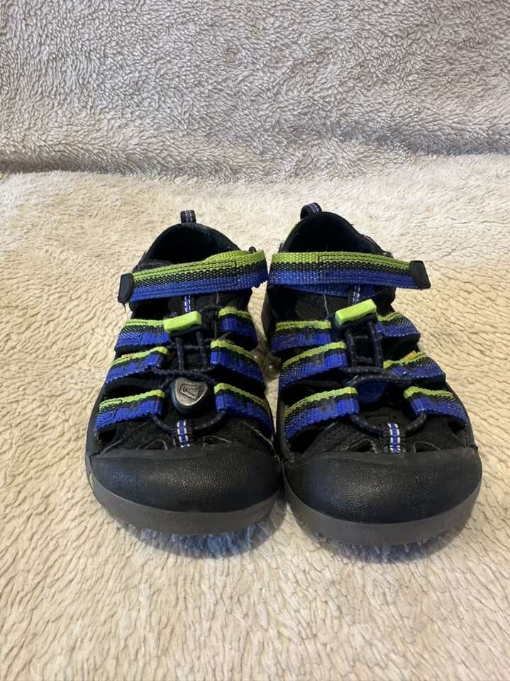 Keen Toddler Size 11 Blue Striped Wtrprf Sandals