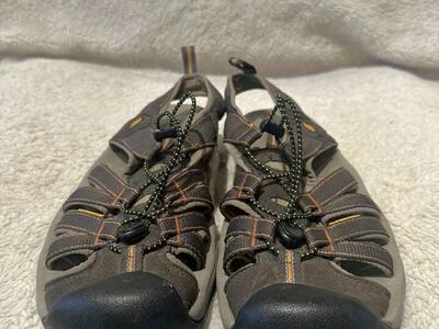 Keen Men’s Size 9 Gray Wtrprf Hiking Sandals