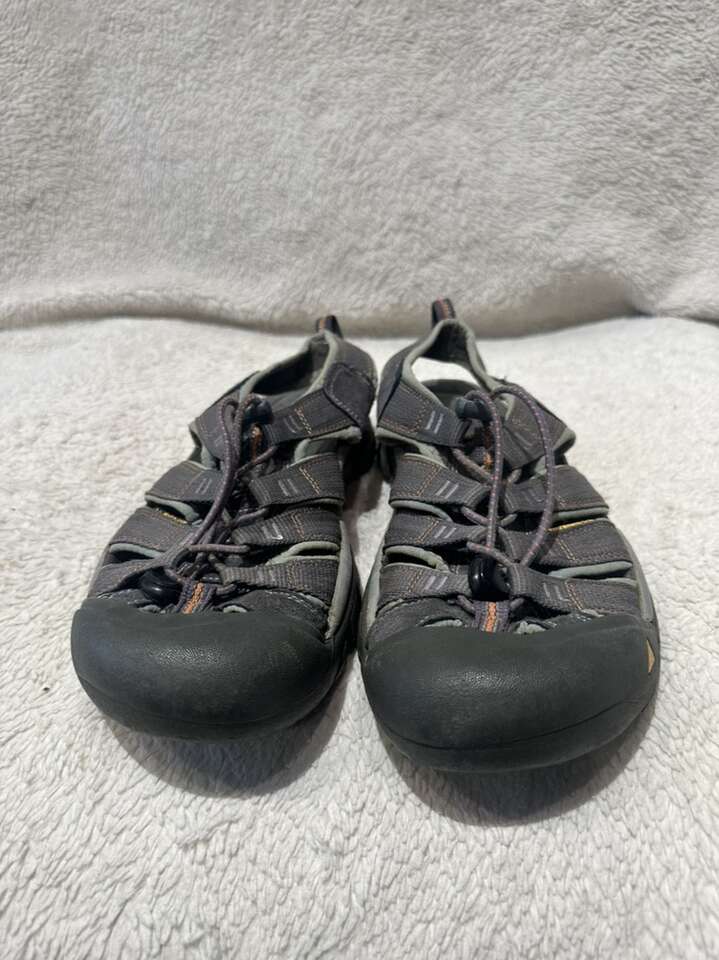 Keen Men’s Size 9 Gray Waterproof, Hiking Sandals