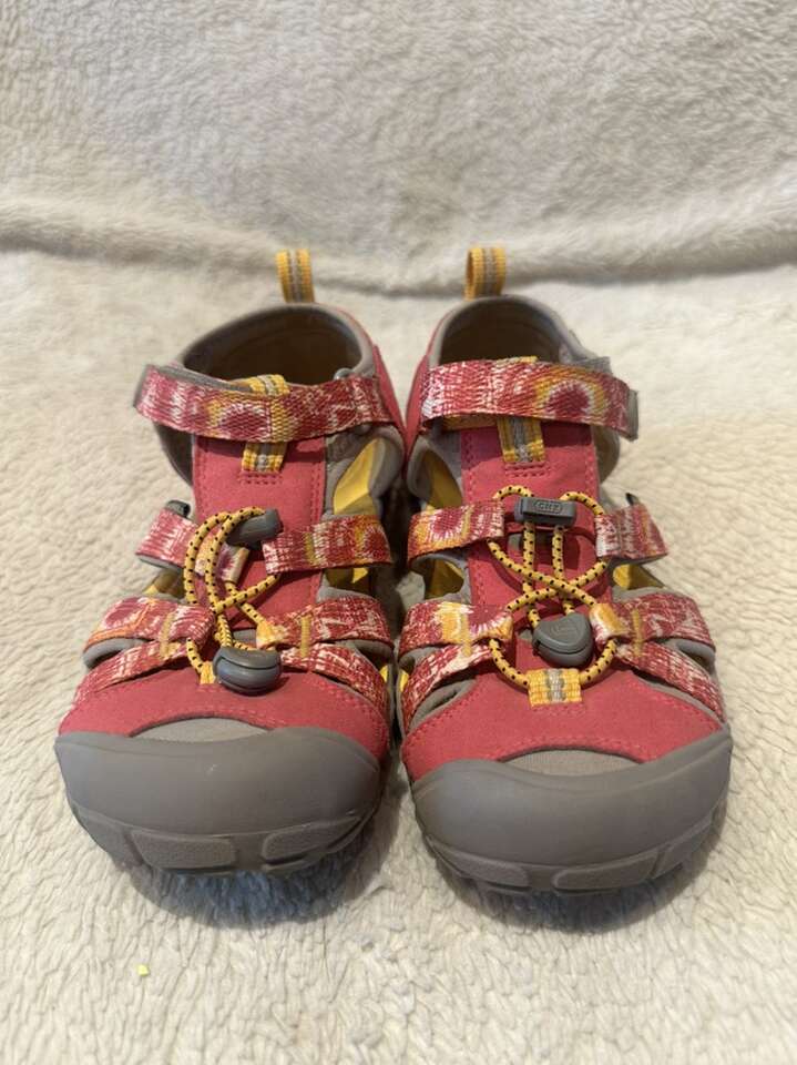 Keen Youth Size 3 Hot Pink/Yellow, Hiking Sandals