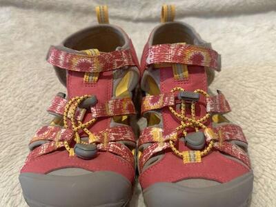 Keen Youth Size 3 Hot Pink/Yellow, Hiking Sandals