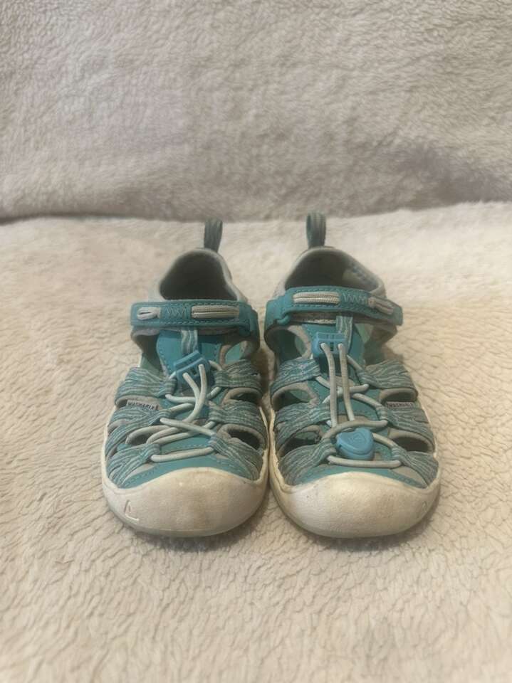 Keen Toddler Size 10 beach Blue Hiking Sandals