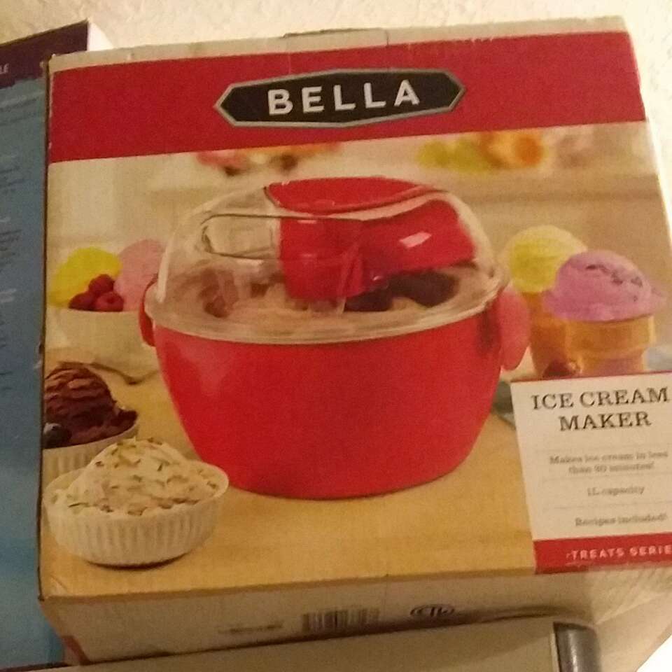 Ice cream maker