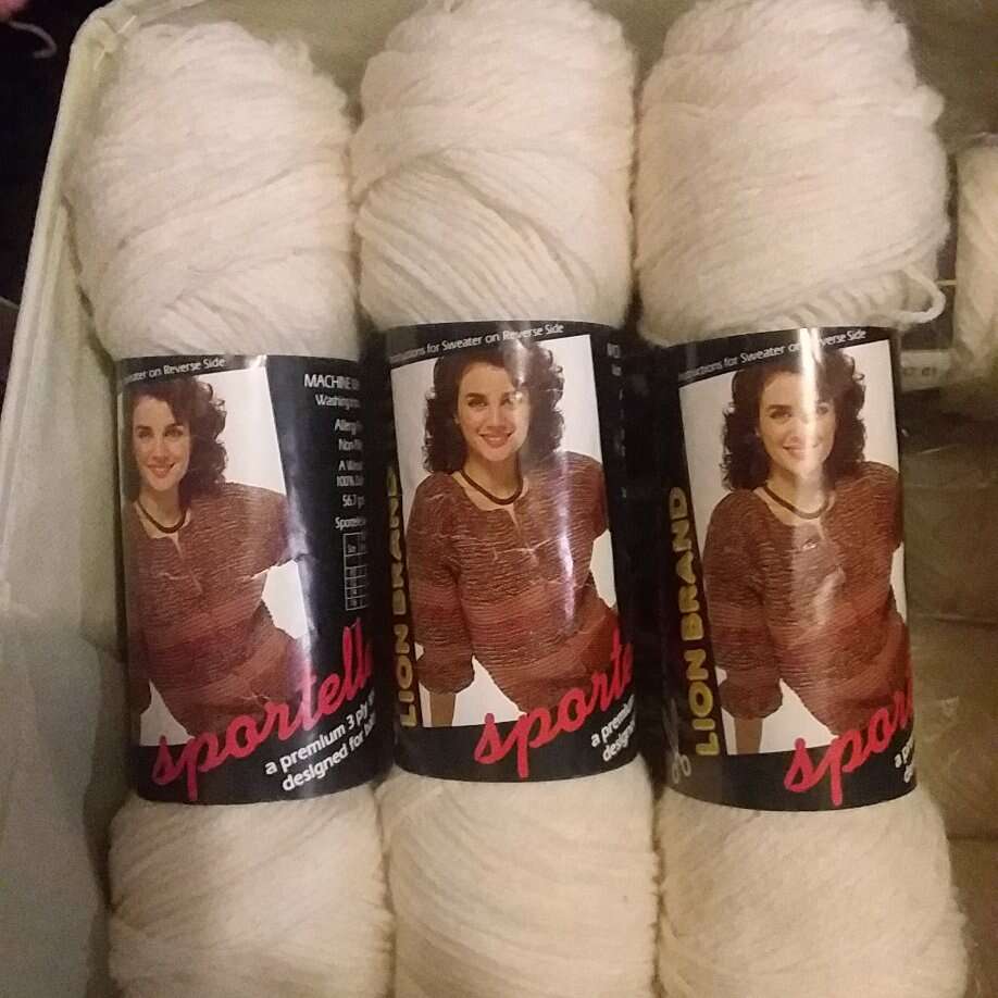 SPORTELLE YARN...9 SKEINS FISHERMAN