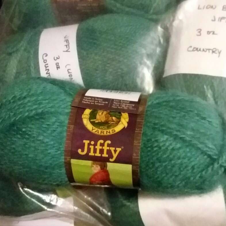 JIFFY YARN...COUNTRY GREEN...6 SKEINS