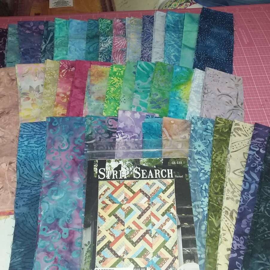 STRIP SEARCH QUILT PATTERN AND BATIK FABRIC