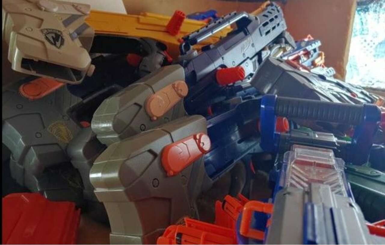 NERF DART GUNS