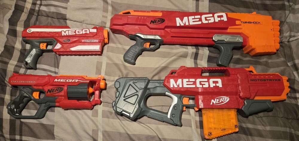 lot of 4 nerf mega