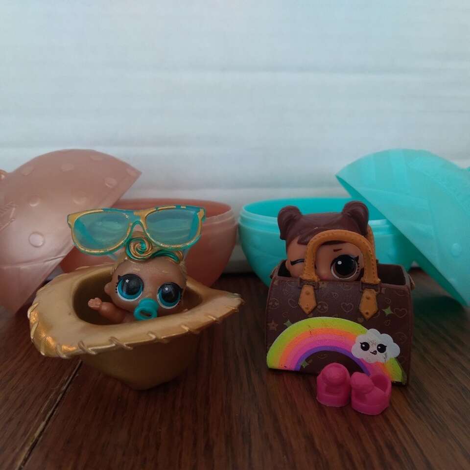 Two LOL Lil Sister dolls $5 each