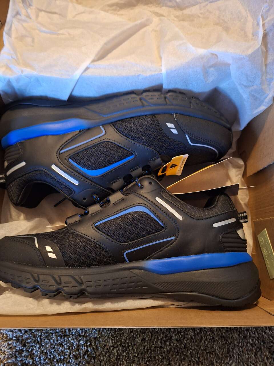 Herman survivors size 7 1/2 new