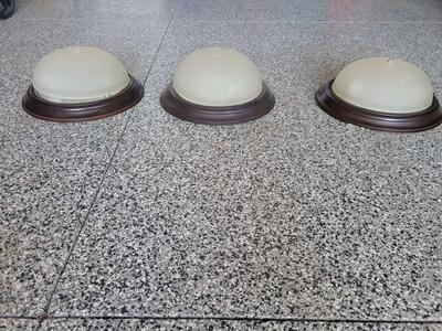 Ceiling light fixtures