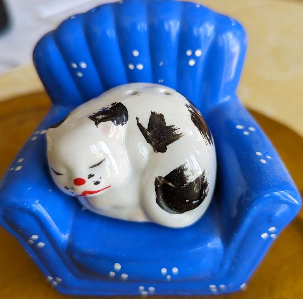 Vintage - Ceramic Cat on Chair- Salt and Pepper Shakers