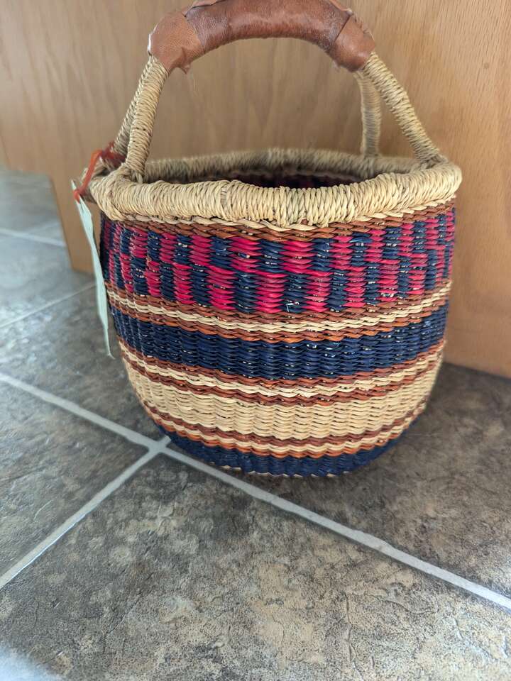 Handwoven African Basket, Mini Market Style w/single handle