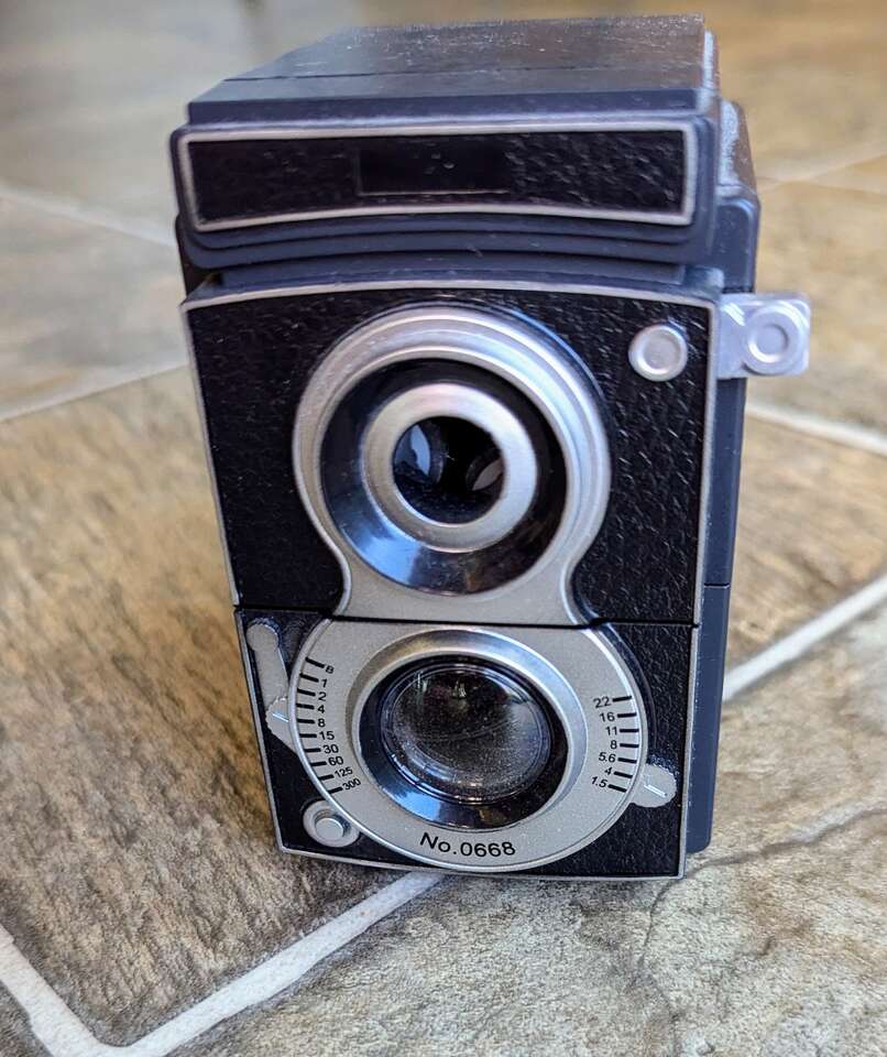 Kikkerland No. 0668 Camera Pencil Sharpener
