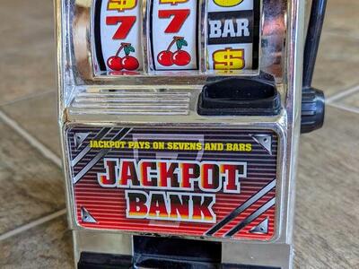 Jackpot Bank - Casino Style Saving Bank