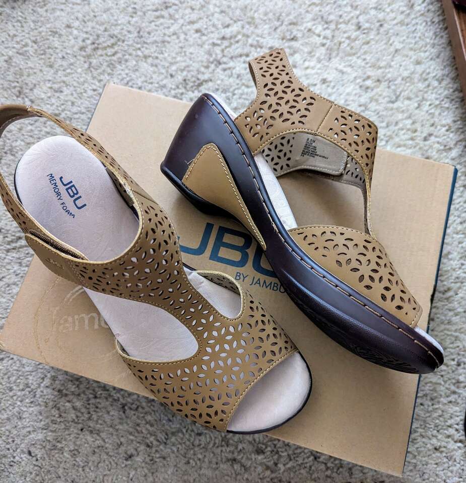 JBU - Women's Chloe Wedge Sandal