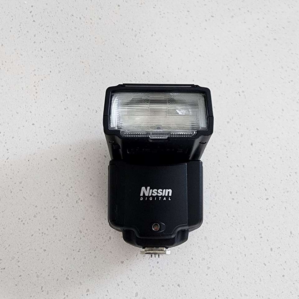 Nissin i400 Flash, TTL, mirrorless camera.