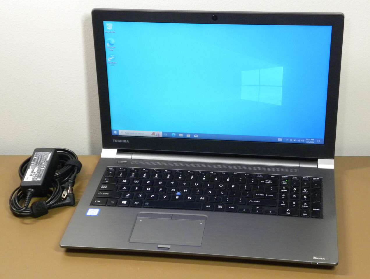 Toshiba Tecra Z50-D Laptop i5-7200u 256GB SSD 16GB