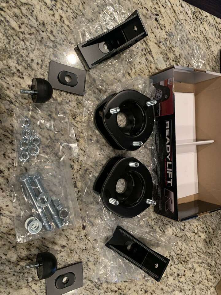 ReadyLift Strut Extension Leveling kit fits 06-12 Dodge Ram 1500 4WD 2.5-Inch lift: 66-1020 Ready Lift