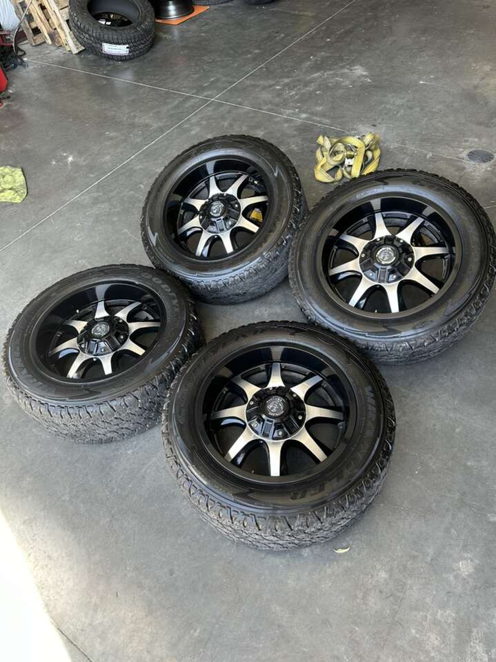 20x9 Panther Custom Wheels/ 265/60/20, 8x170/8x180