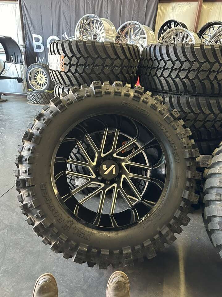 NEW 26x16 Arkons/ 44x19.50r26 TSL boggers, 8x6.5