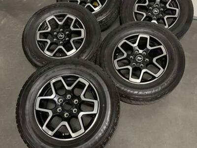 2023 Bronco Badlands 18in OEM wheels/ 255/70/18