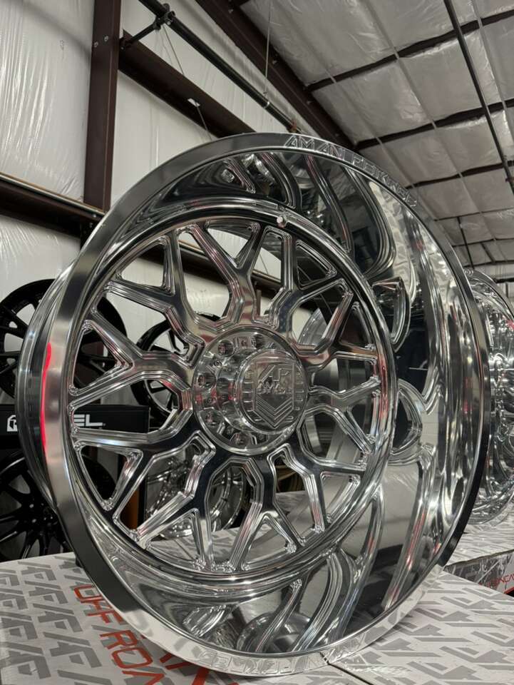 NEW 26x14 Amani Firged miras With Floaters