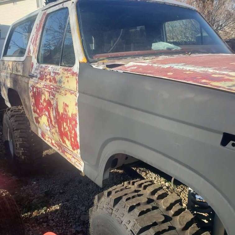 83 ford bronco 302 4x4 4 speed