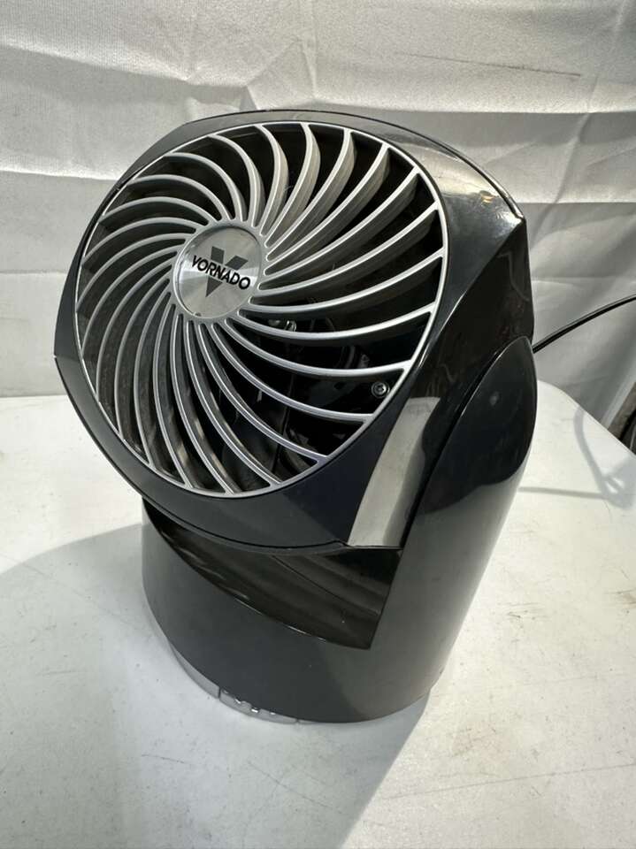 Vornado Flippi V10 Oscillating Fan
