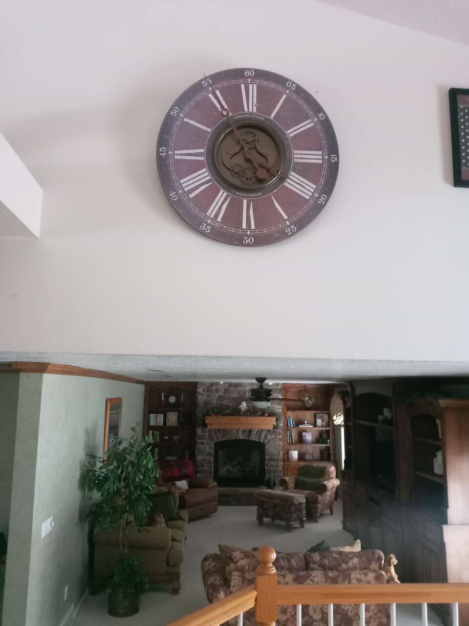 Big round wall clock approx 2.5 ft diameter 801-441-8632