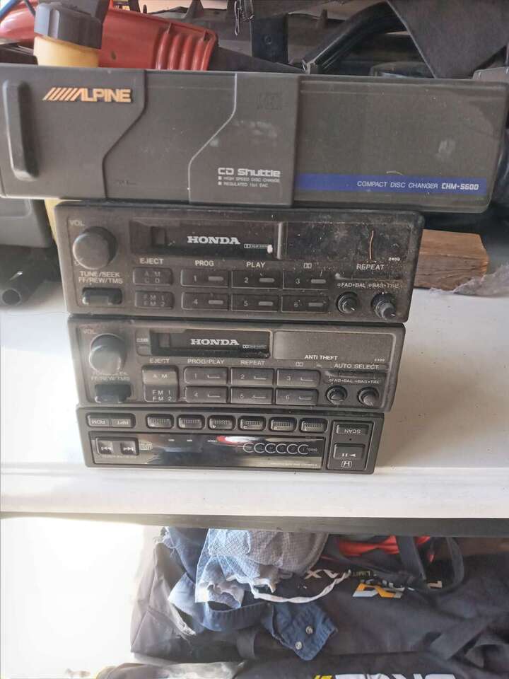 1992 Honda Accord stereo cd player equip etc..