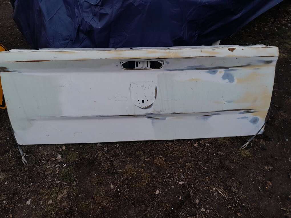 dodge,tail gate