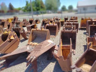 Construction Equipment Buckets. Large quantity to choose from 18 " , 36", ..many more