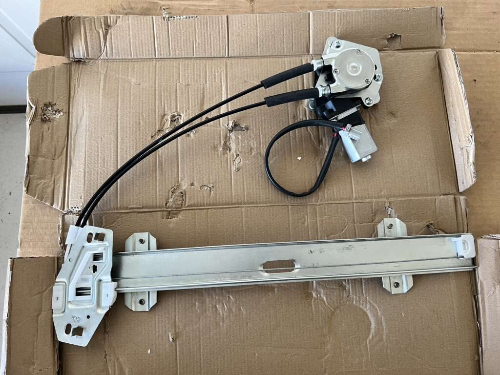 1994-97 Honda Accord 4 Door 2.2l Power Window Regulator Front RH w/ Motor