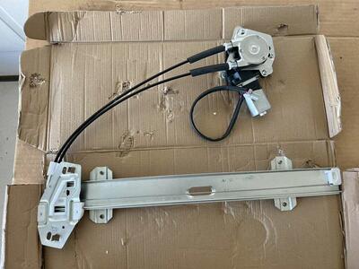 1994-97 Honda Accord 4 Door 2.2l Power Window Regulator Front RH w/ Motor