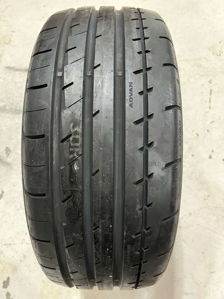1- Used Tire - Yokohama 245/45R-18 - 100Y -