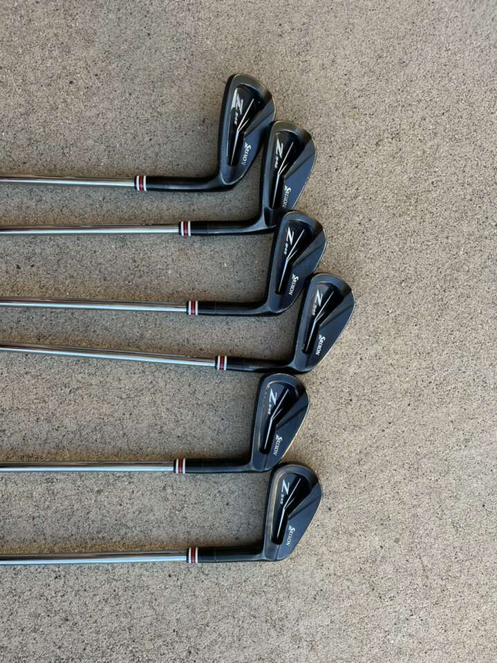 Srixon Z545 Black Edition