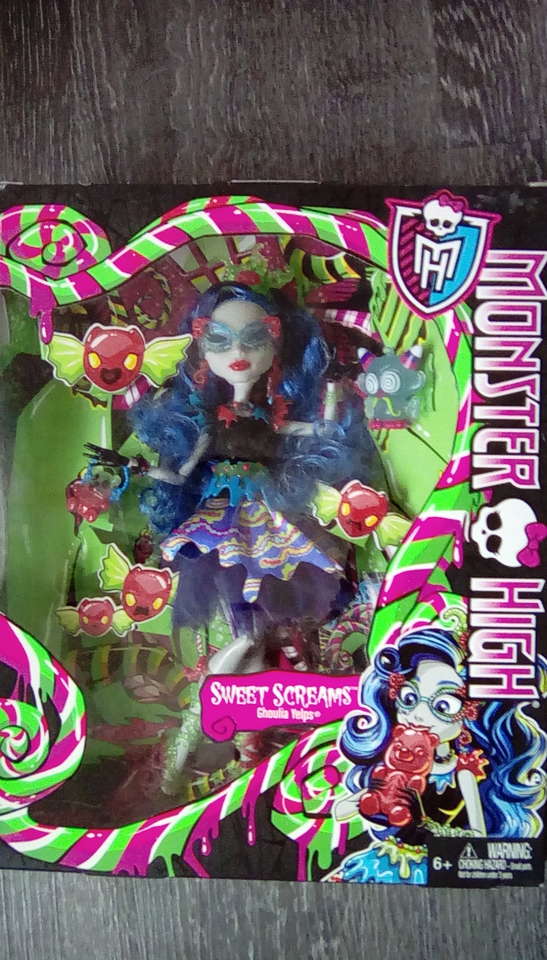 Monster High Doll Ghoulia Yelps