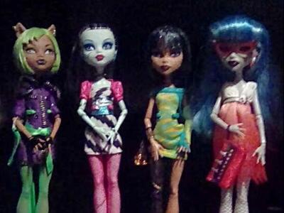 Monster High dolls dawn of the dance frankie, ghoulia, clawdeen wolf, cleo