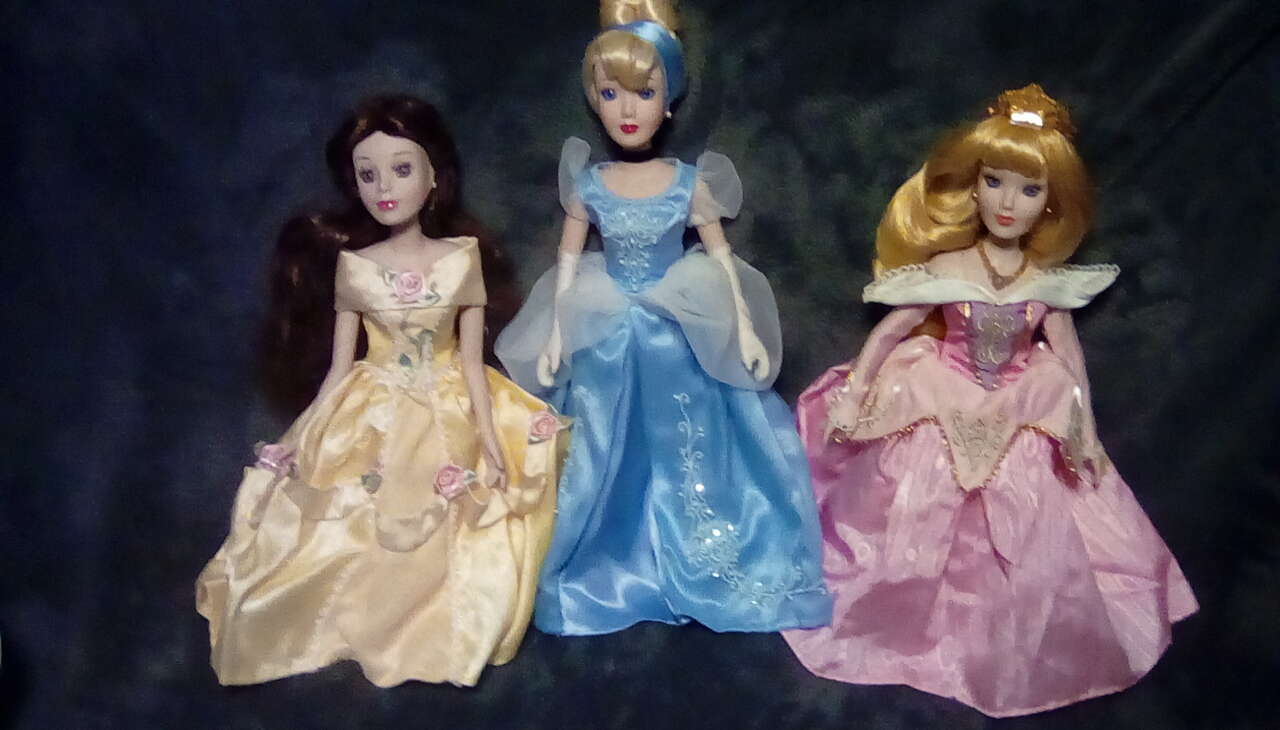 Disney Porcelain princess glass dolls Belle aurora Cinderella
